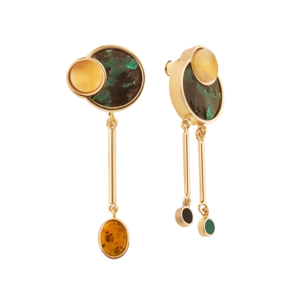 Asymetryczne, geometryczne kolczyki z cytrynowym bursztynem oraz tworzywem z sieci i lin rybackich marki ORSKA biżuteria