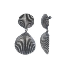 Artystyczne kolczyki z kolekcji Maris w kształcie muszli małż sercówek