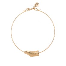 Krótki naszyjnik z kolekcji Body z oryginalną zawieszką