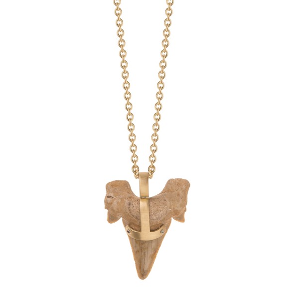 Długi naszyjnik unisex z zębem rekina robiony ręcznie marki ORSKA biżuteria
