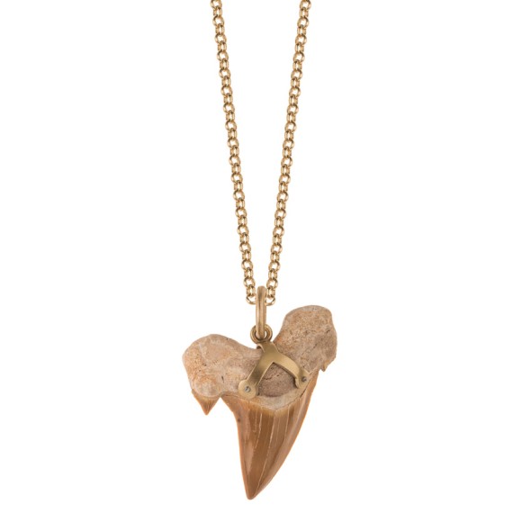Unikatowy naszyjnik z zębem rekina robiony ręcznie marki ORSKA biżuteria