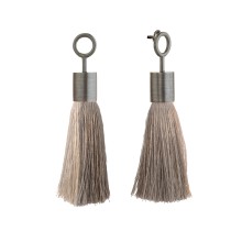 Kolczyki z szarymi chwostami