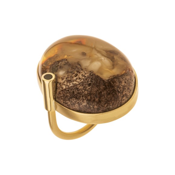 Unikalny pierścionek z dużym bursztynem robiony ręcznie marki ORSKA biżuteria